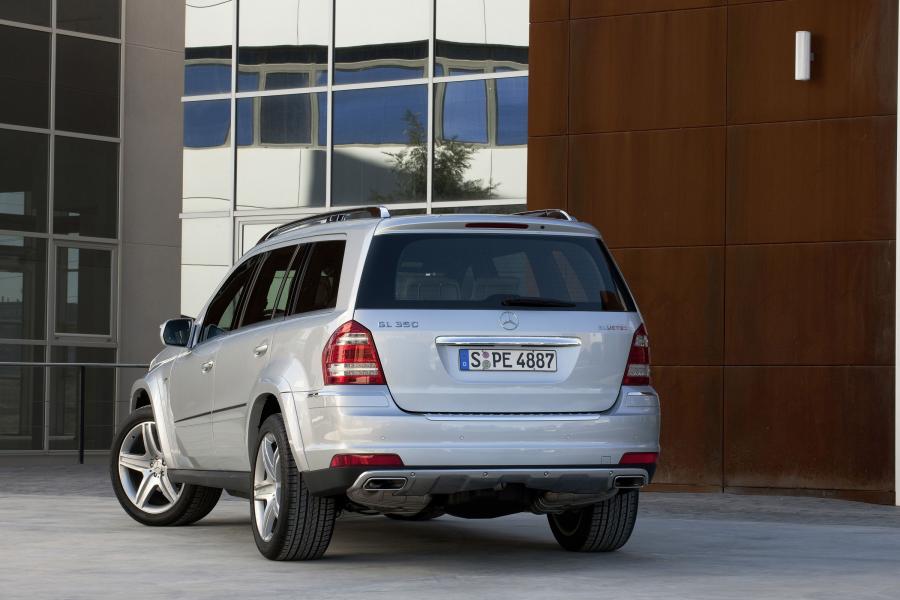  Mercedes-Benz GL350 BlueTEC 2009 года  (фото 13 из 16)